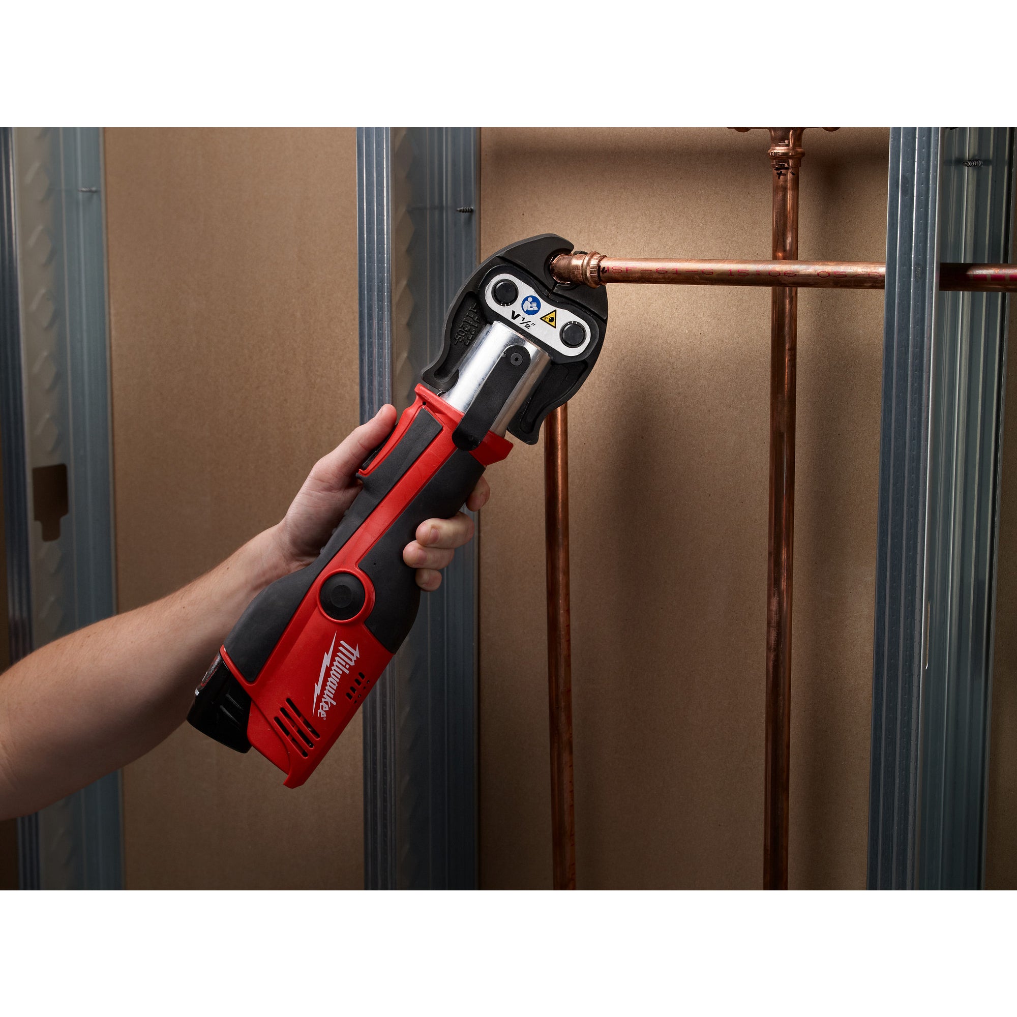 ENSEMBLE OUTIL DE PRESSAGE AVEC MÂCHOIRES FORCE LOGIC M12