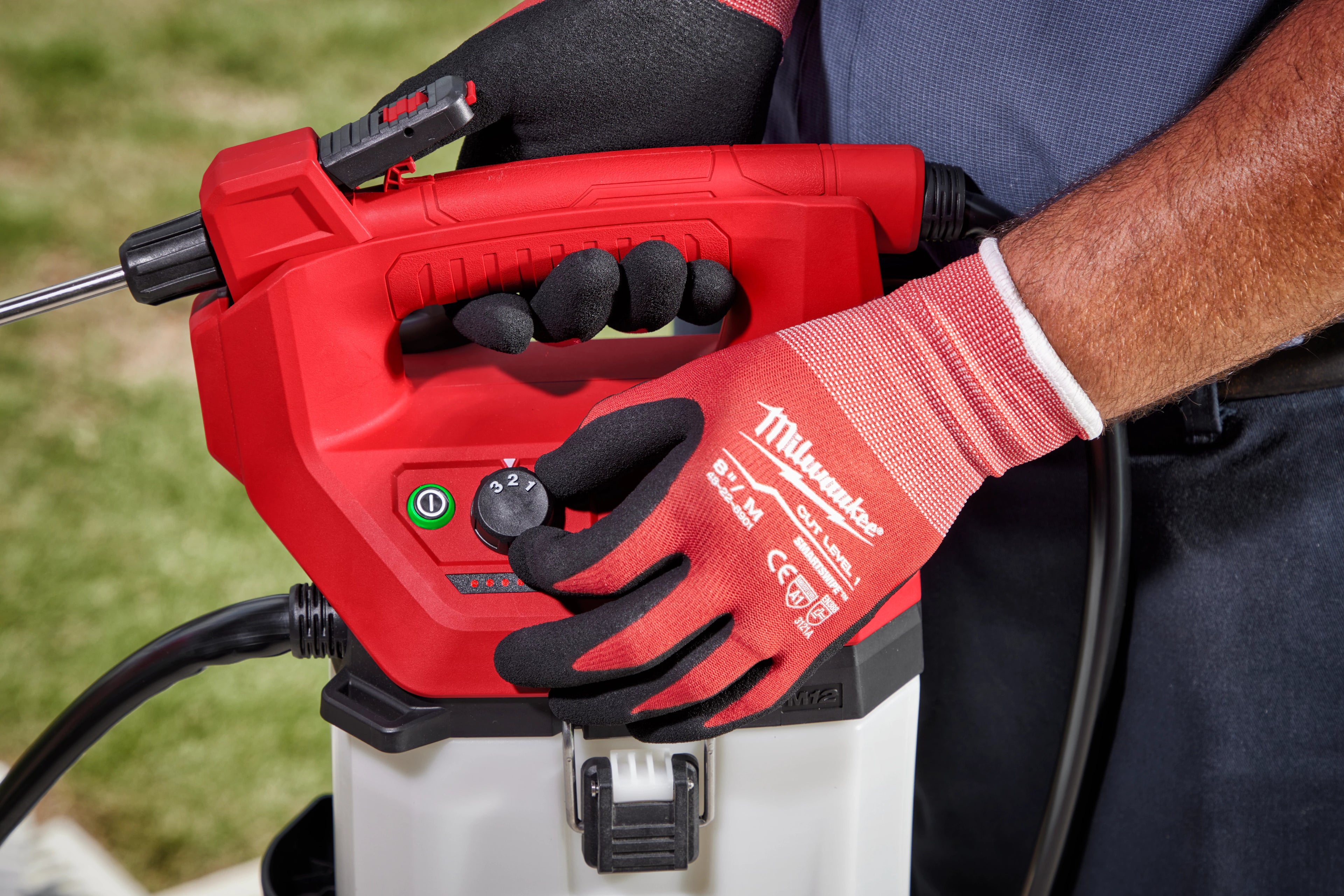 M12 1 GALLON HANDHELD SPRAYER KIT