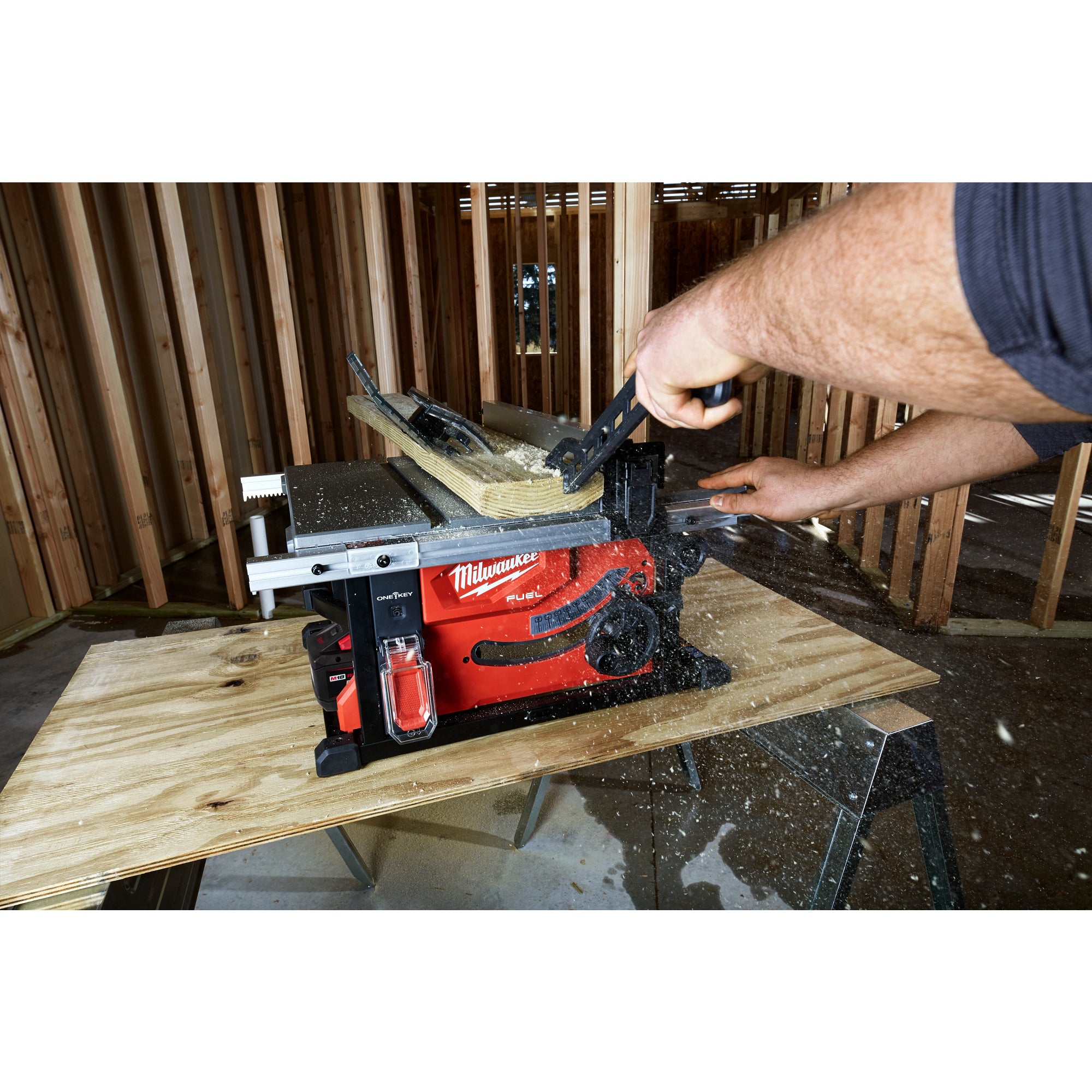 BANC DE SCIE 8-1/4'' ONE-KEY™ M18 FUEL BRUSHLESS