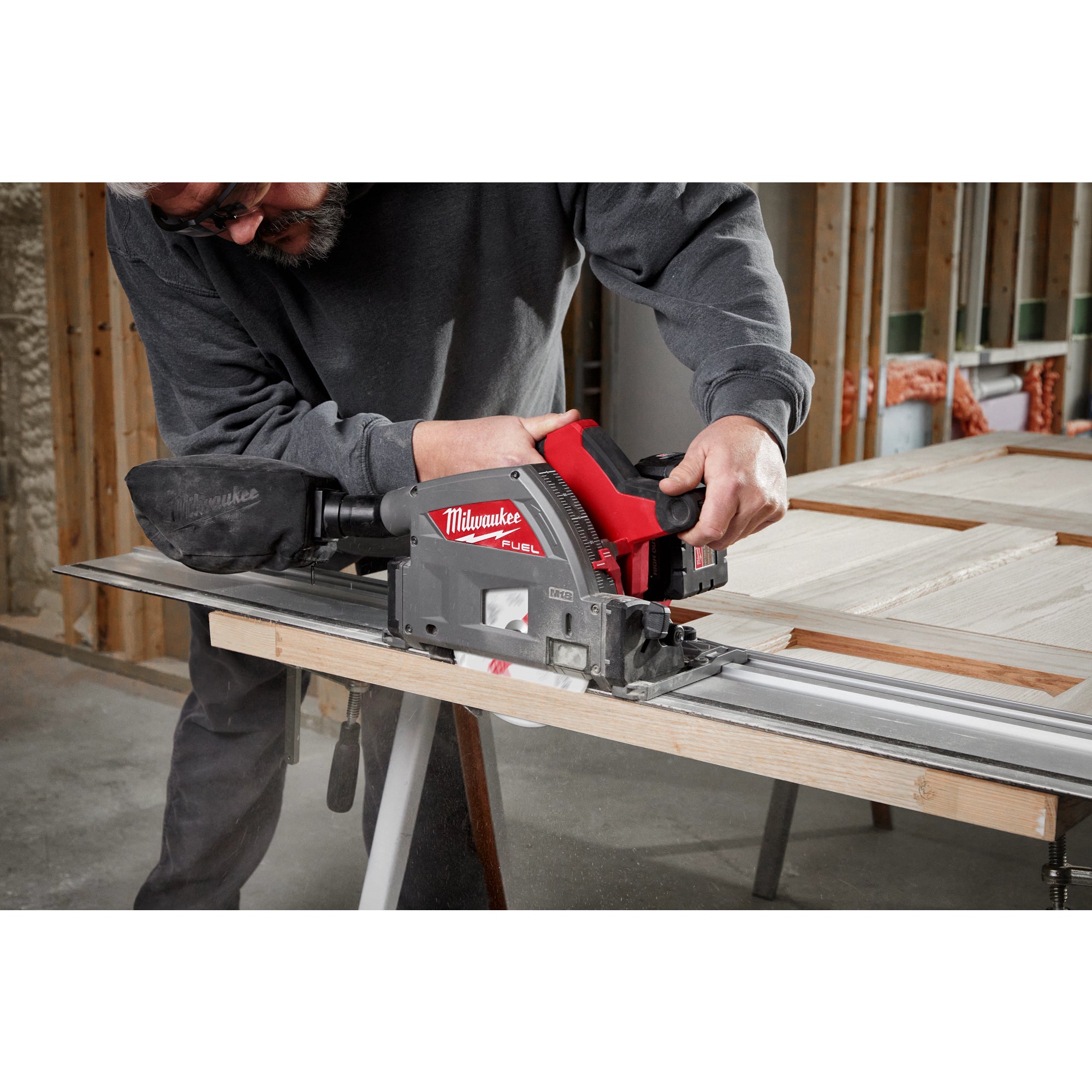 M18 FUEL BRUSHLESS 6-1/2'' PLUNGE CIRCULAR SAW