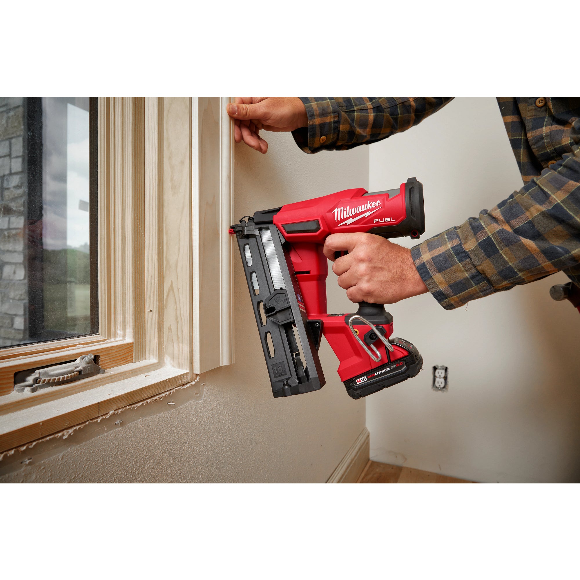 M18 FUEL 16 GA 1-1/4" TO 2-1/2" ANGLE FINISH NAILER