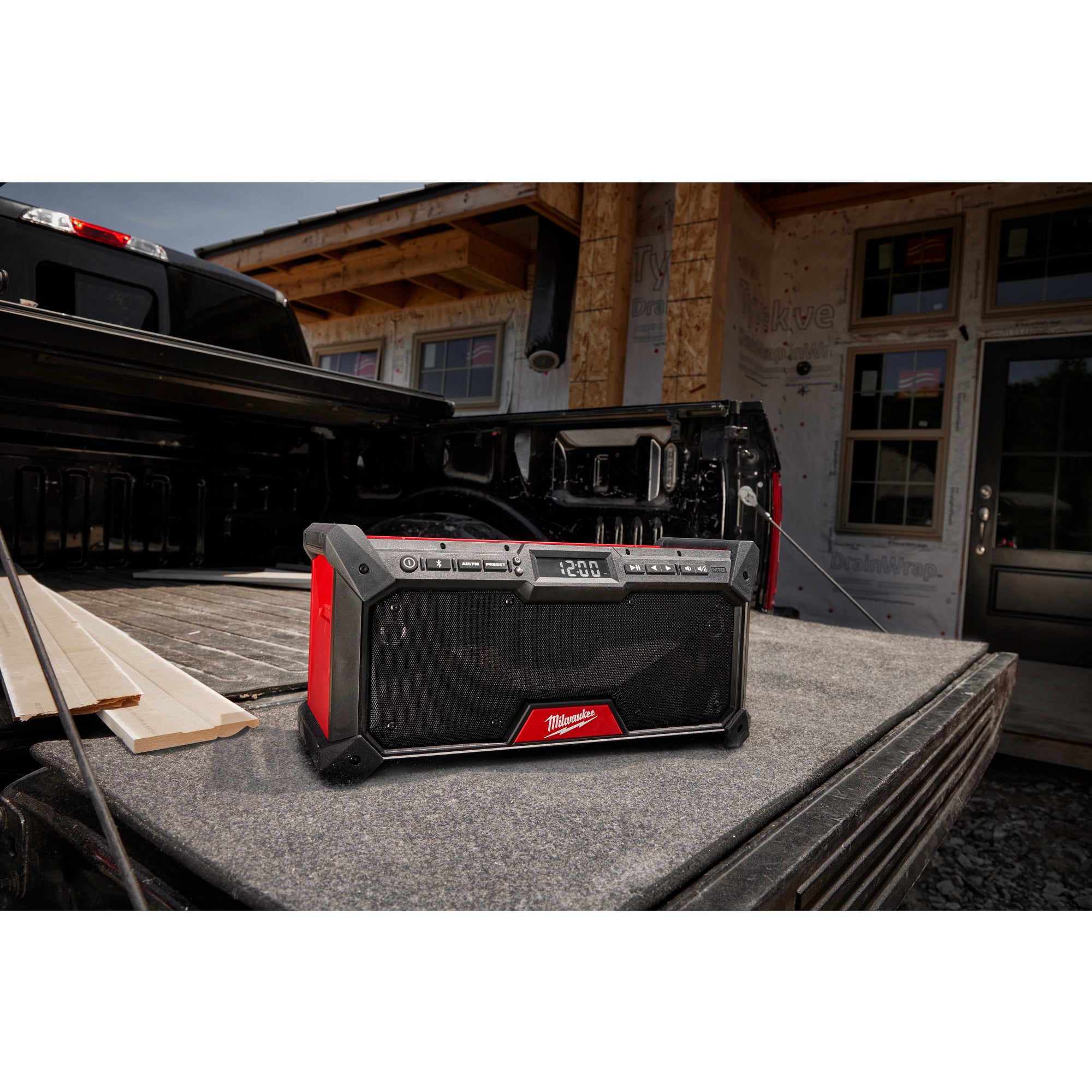 M18 BLUETOOTH JOBSITE RADIO