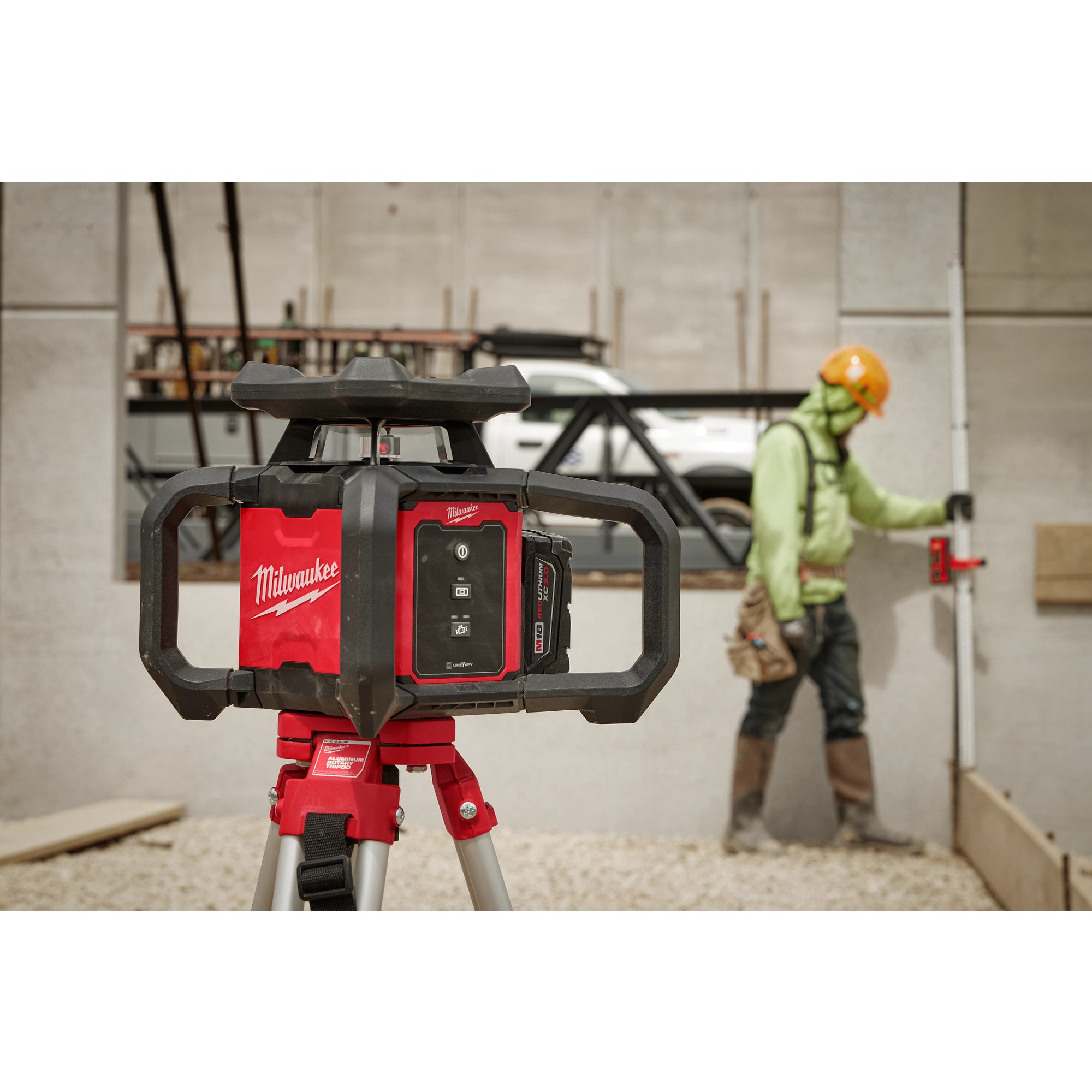 ENSEMBLE NIVEAU LASER ROTATIF ROUGE M18 (RÉCEPTEUR &TRÉPIED)