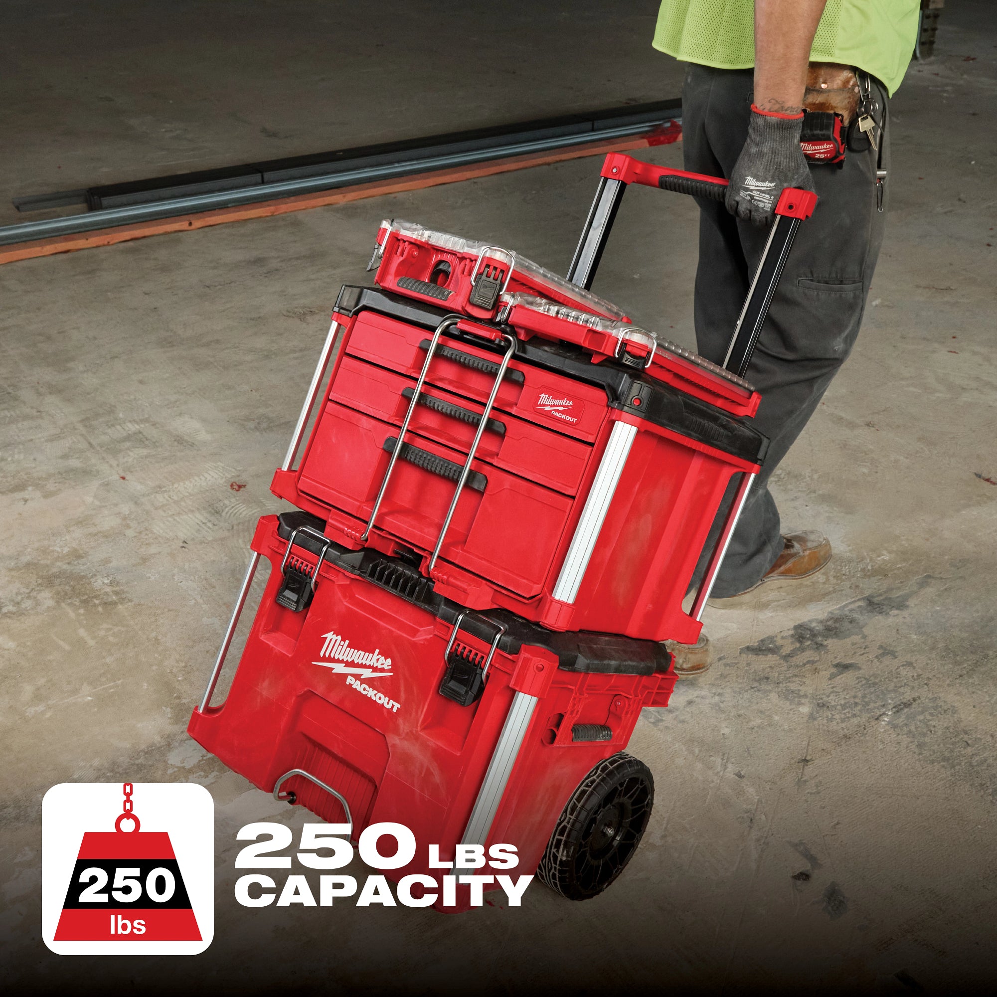 LOW-PROFILE RETRACTABLE PACKOUT HANDLE