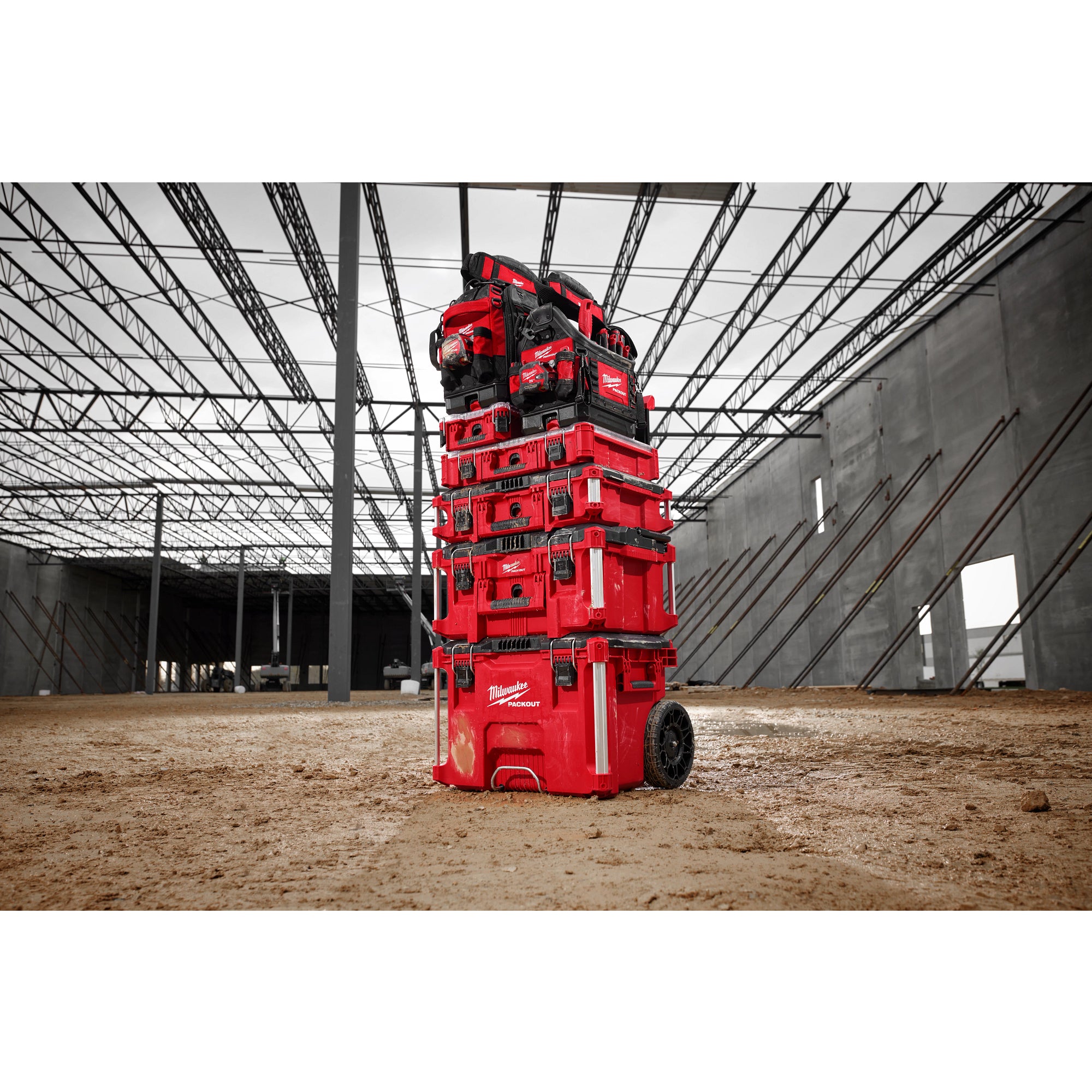 BOÎTE À OUTILS SUR ROUES 22'' POIGNÉE RÉTRACTABLE PACKOUT