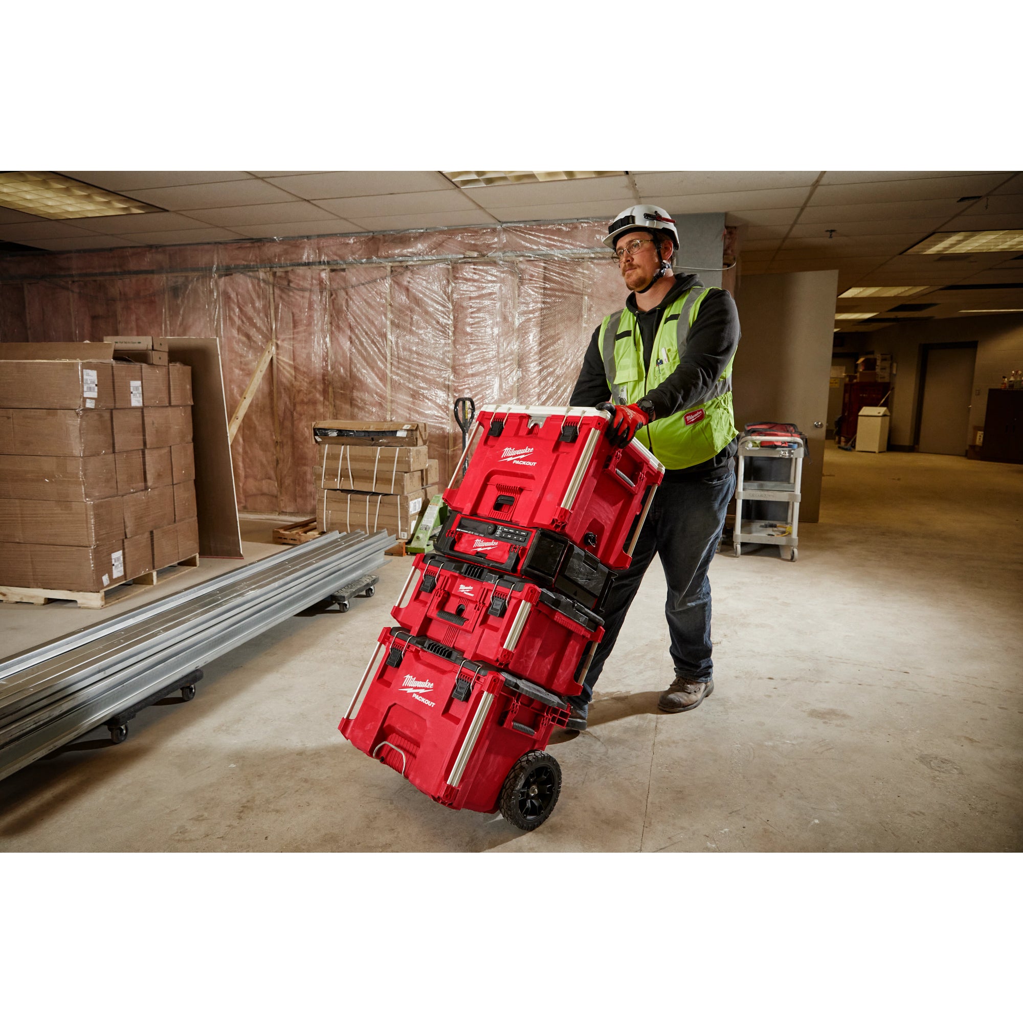 BOÎTE À OUTILS SUR ROUES 22'' POIGNÉE RÉTRACTABLE PACKOUT