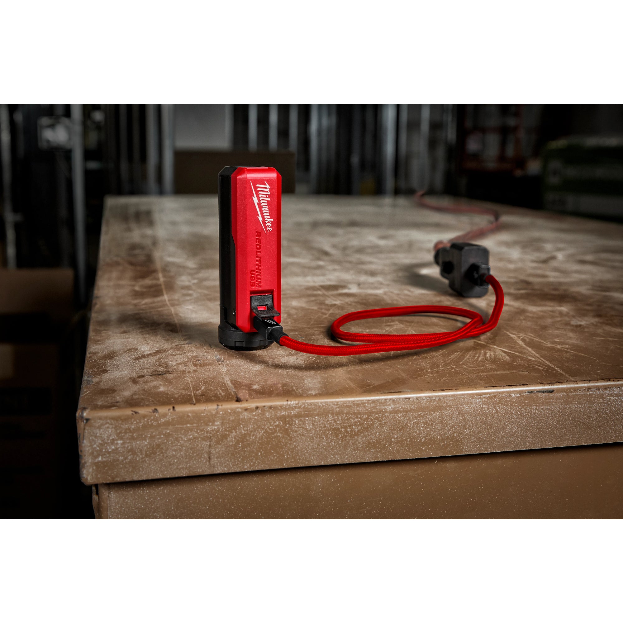 ENSEMBLE BATTERIE 4V & CHARGEUR MILWAUKEE USB