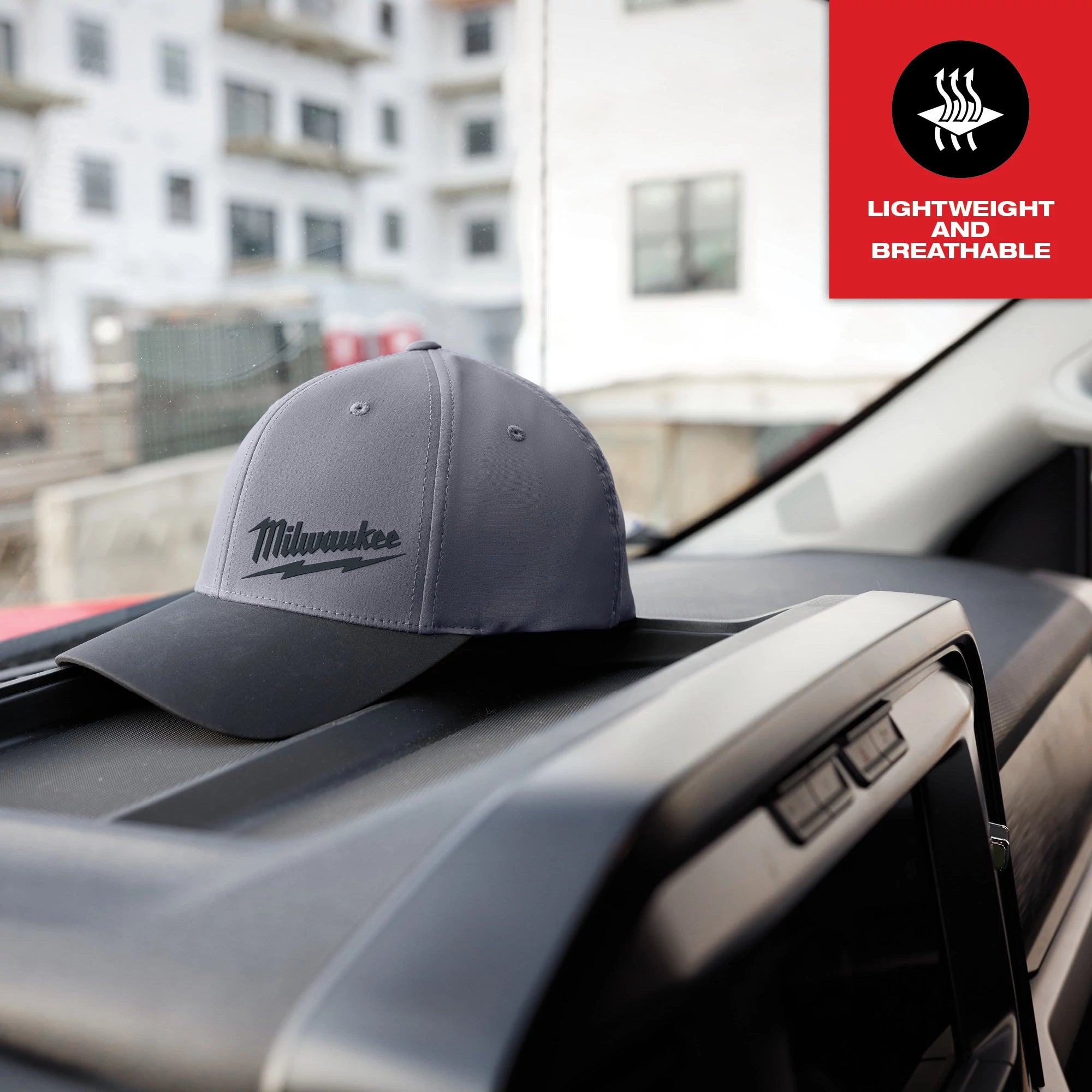 CASQUETTE FLEXFIT PERFORMANCE MILWAUKEE (GRIS FONCÉ - S/M)