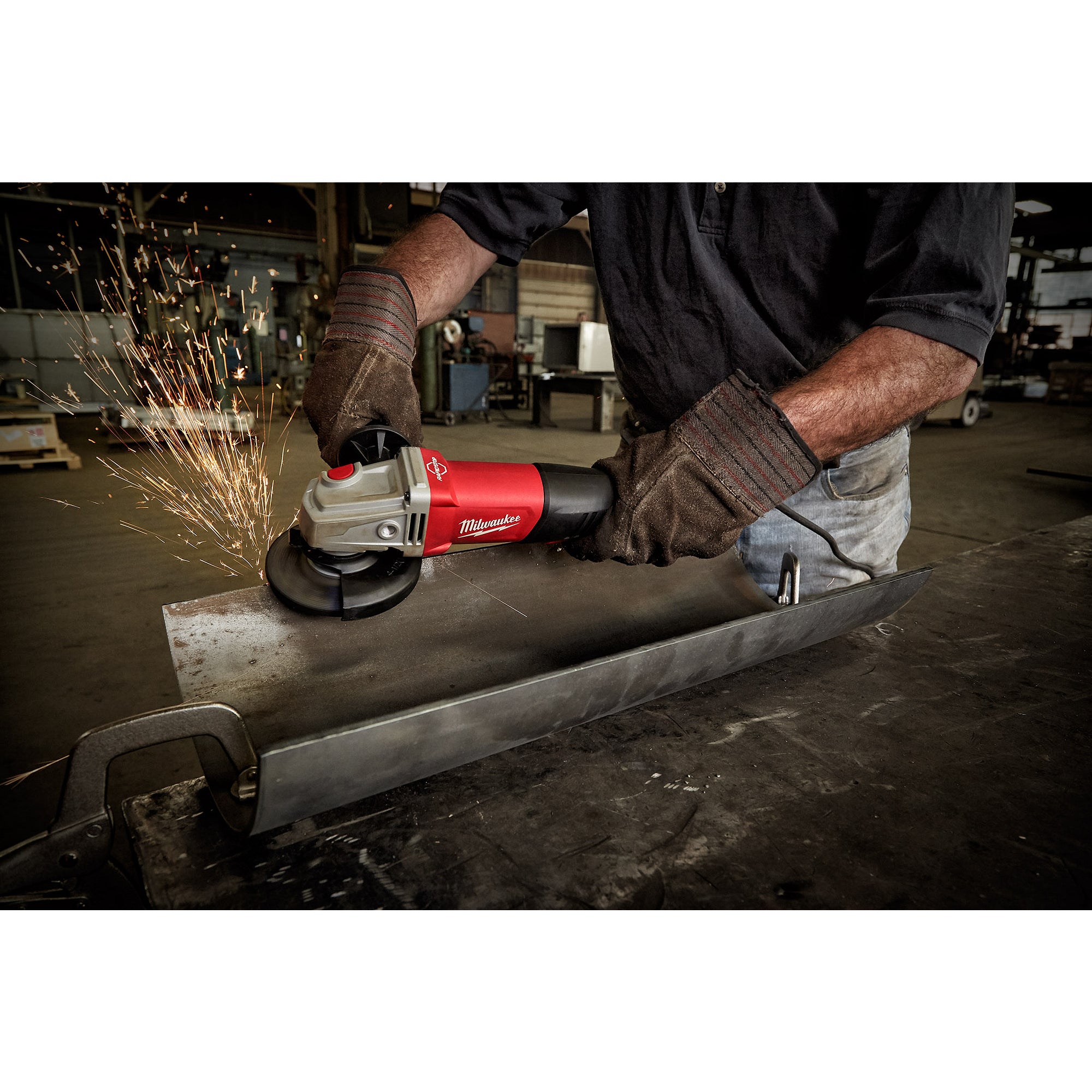 RECTIFIEUSE COUDÉE 4-1/2 / 5'' À PALETTE ÉLECTRIQUE 11 AMP