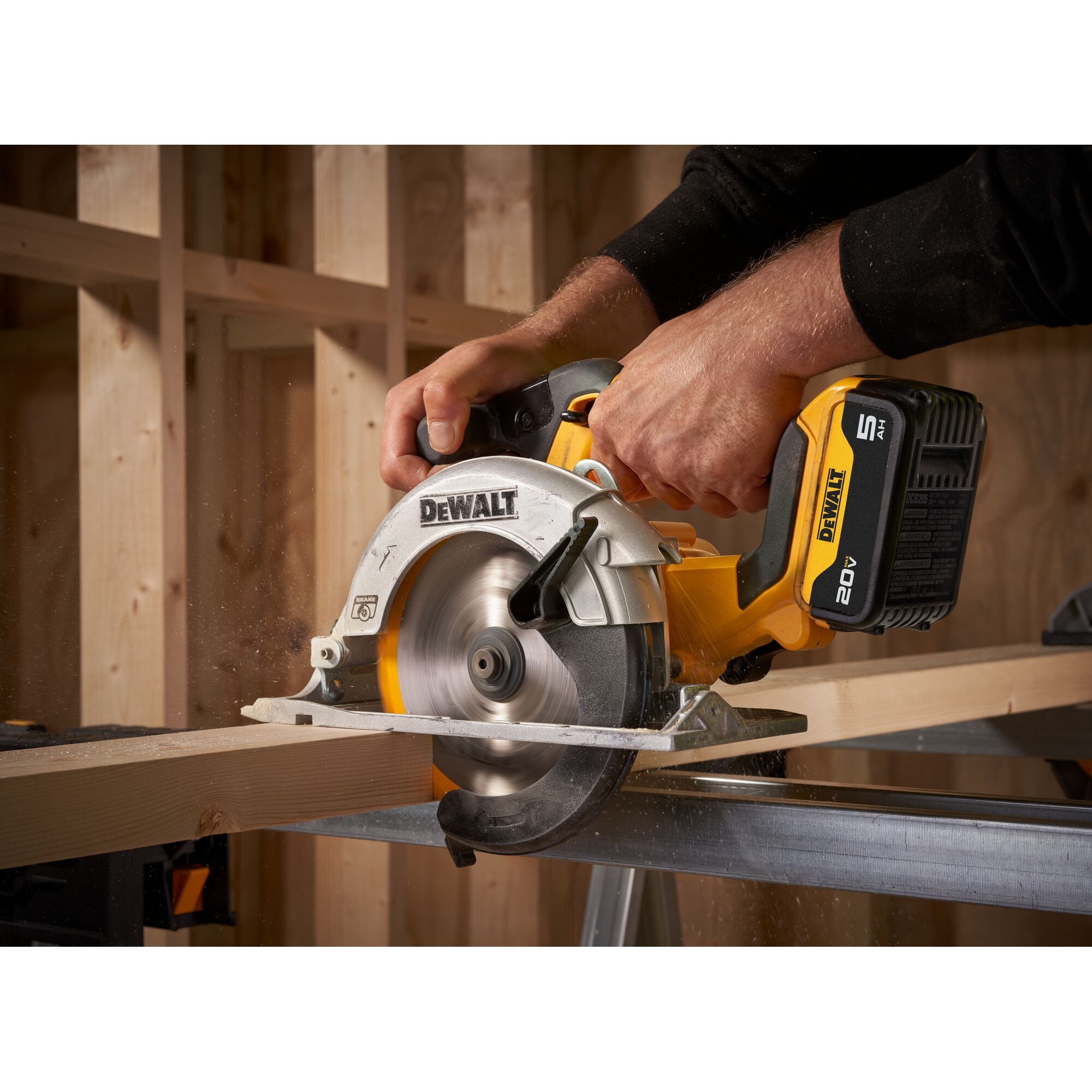 SCIE CIRCULAIRE 6-1/2'' BRUSHLESS 20V MAX