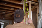 CASQUETTE AJUSTABLE EN TOILE CIRÉE - BRUN