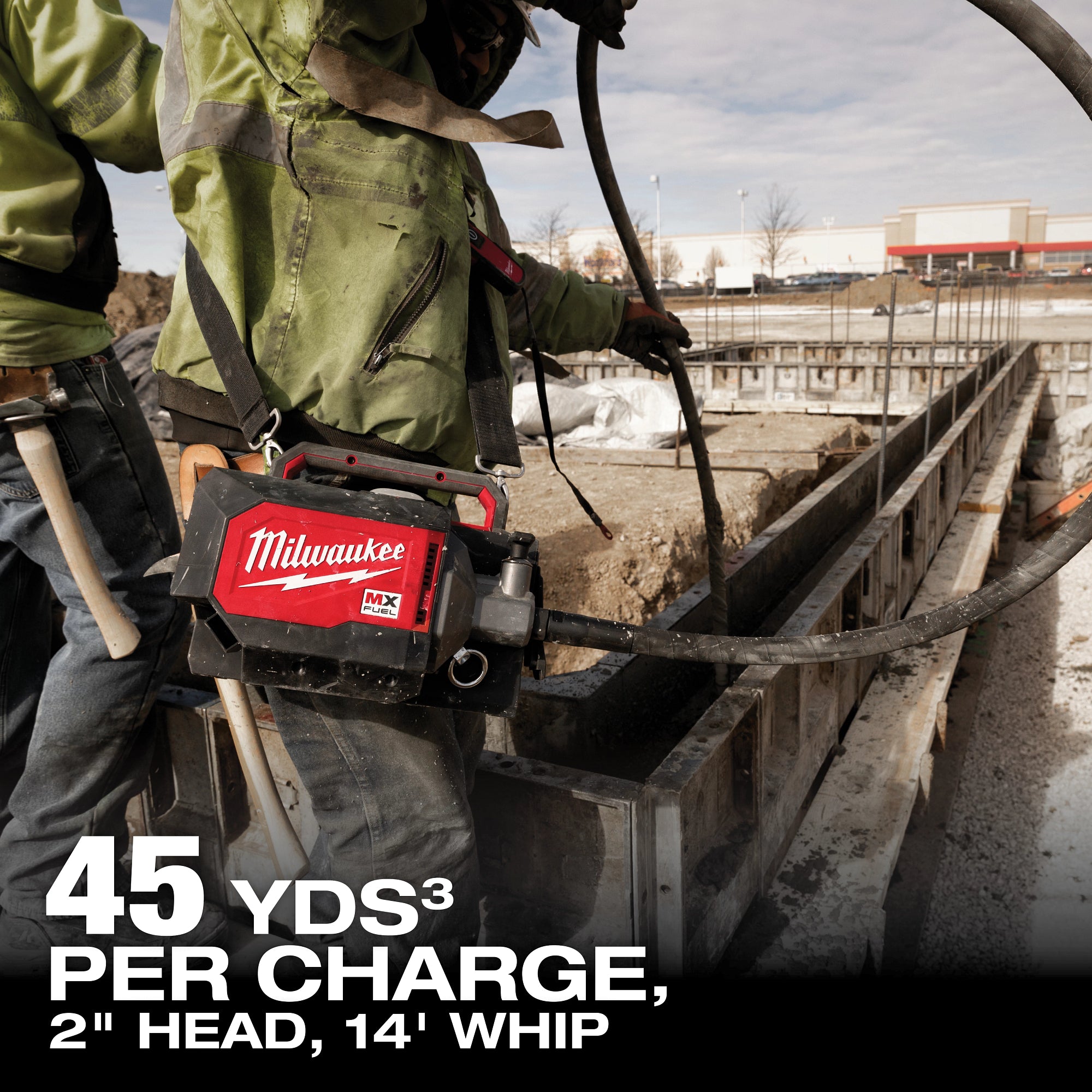 ENSEMBLE VIBREUR À BÉTON MX FUEL (XC406)